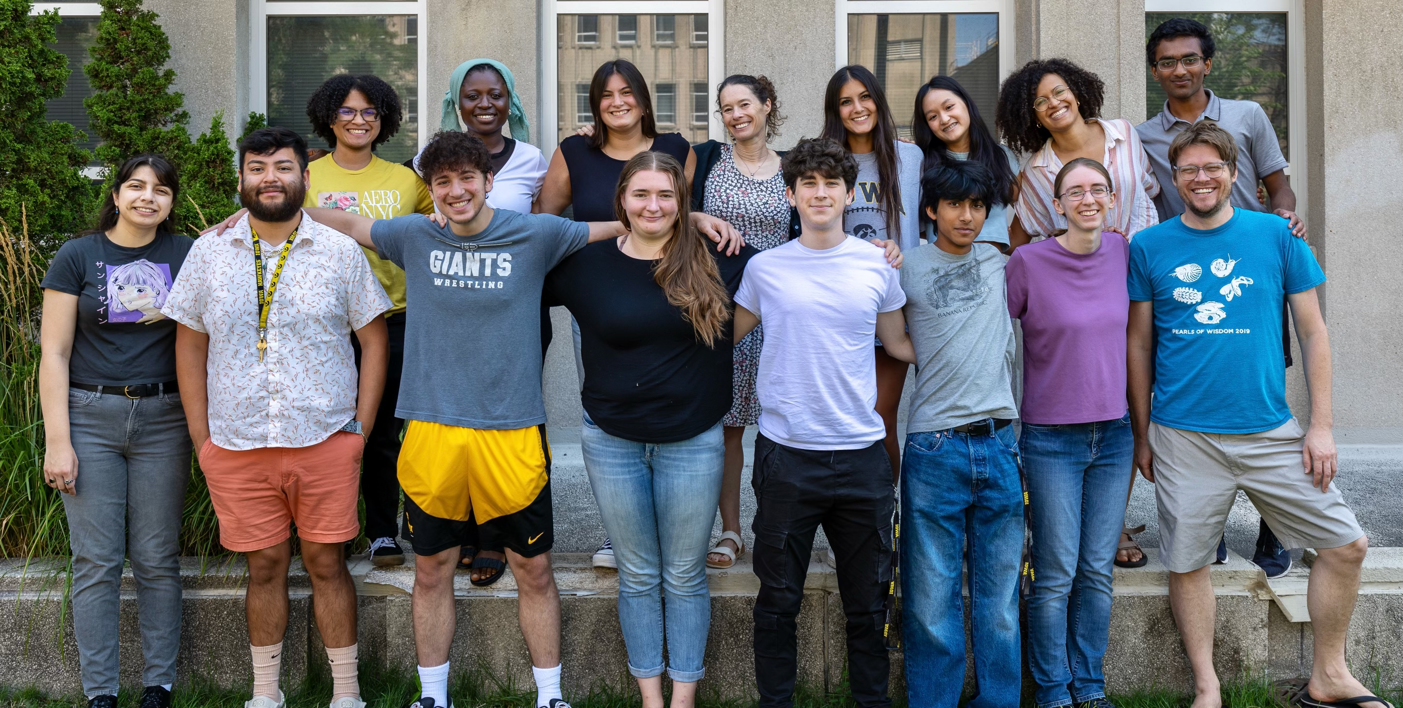 Neiman lab group summer 2024 - a diverse group of 20 people